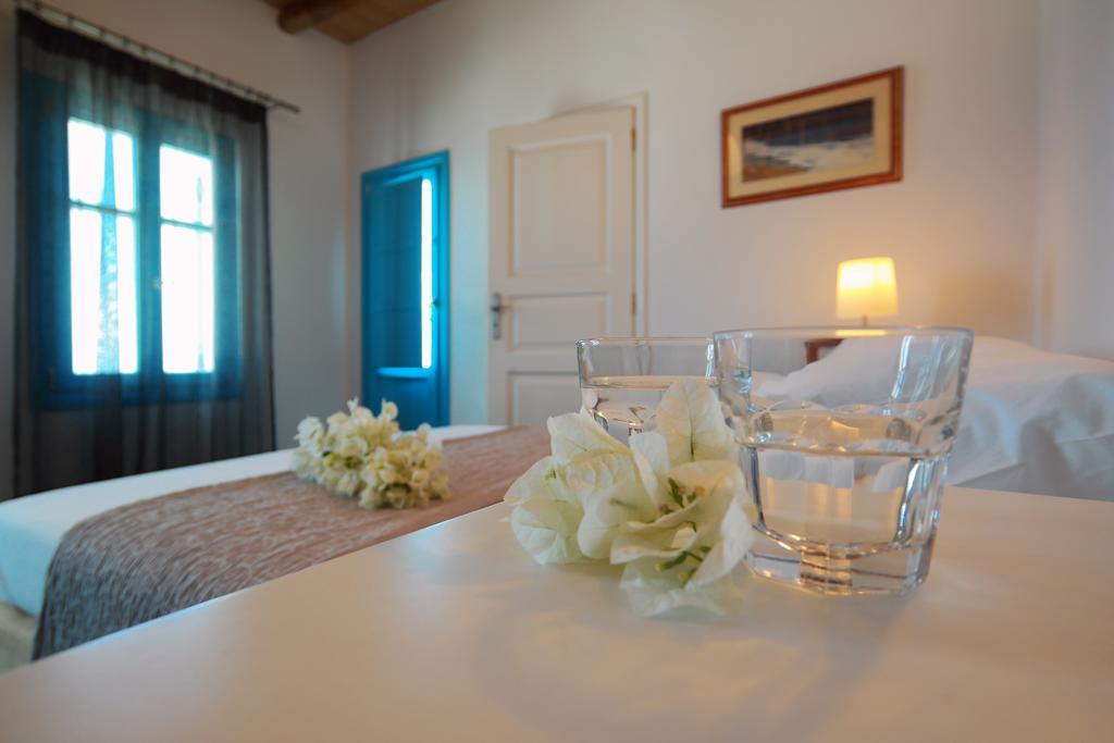 Miramare Hotel Folegandros Town Room photo